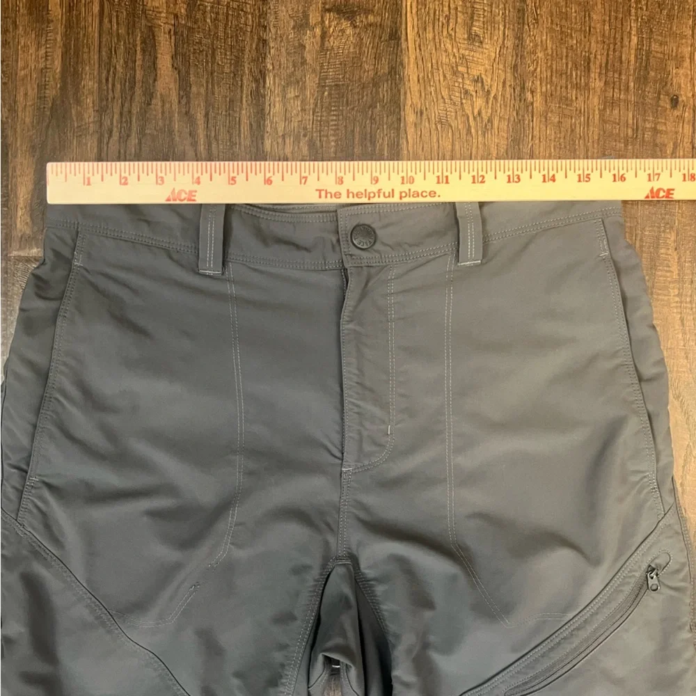 The North Face Men's Hiking Shorts Size Men’s 32 Color Gray